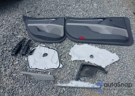 2020 Toyota Camry Se/Se Night Shade z USA, uszkodzony, nr VIN 4T1M11BK6LU016974